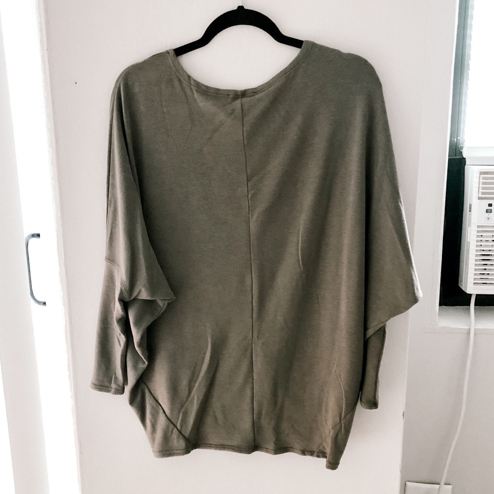 Forever 21 Long Sleeve Top - Picture 4 of 5